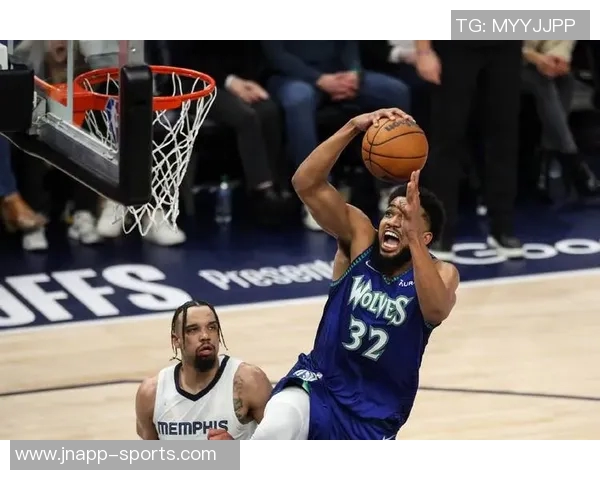 芬奇分析里德表现提升的关键在于专注篮板与细节放下投篮压力